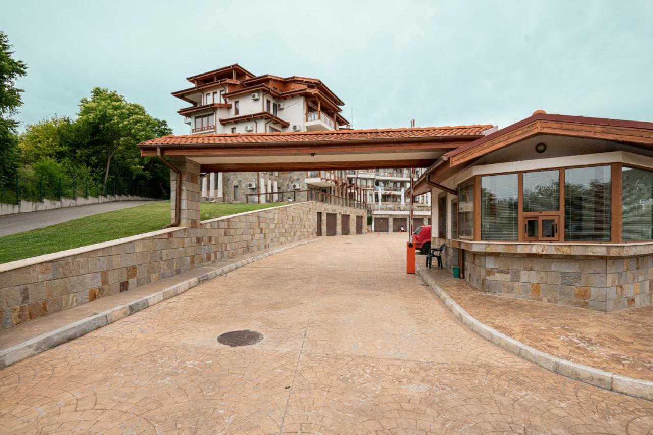 Апартамент За Гости Влади В Комплекс Garden Palace Balcsik Kültér fotó