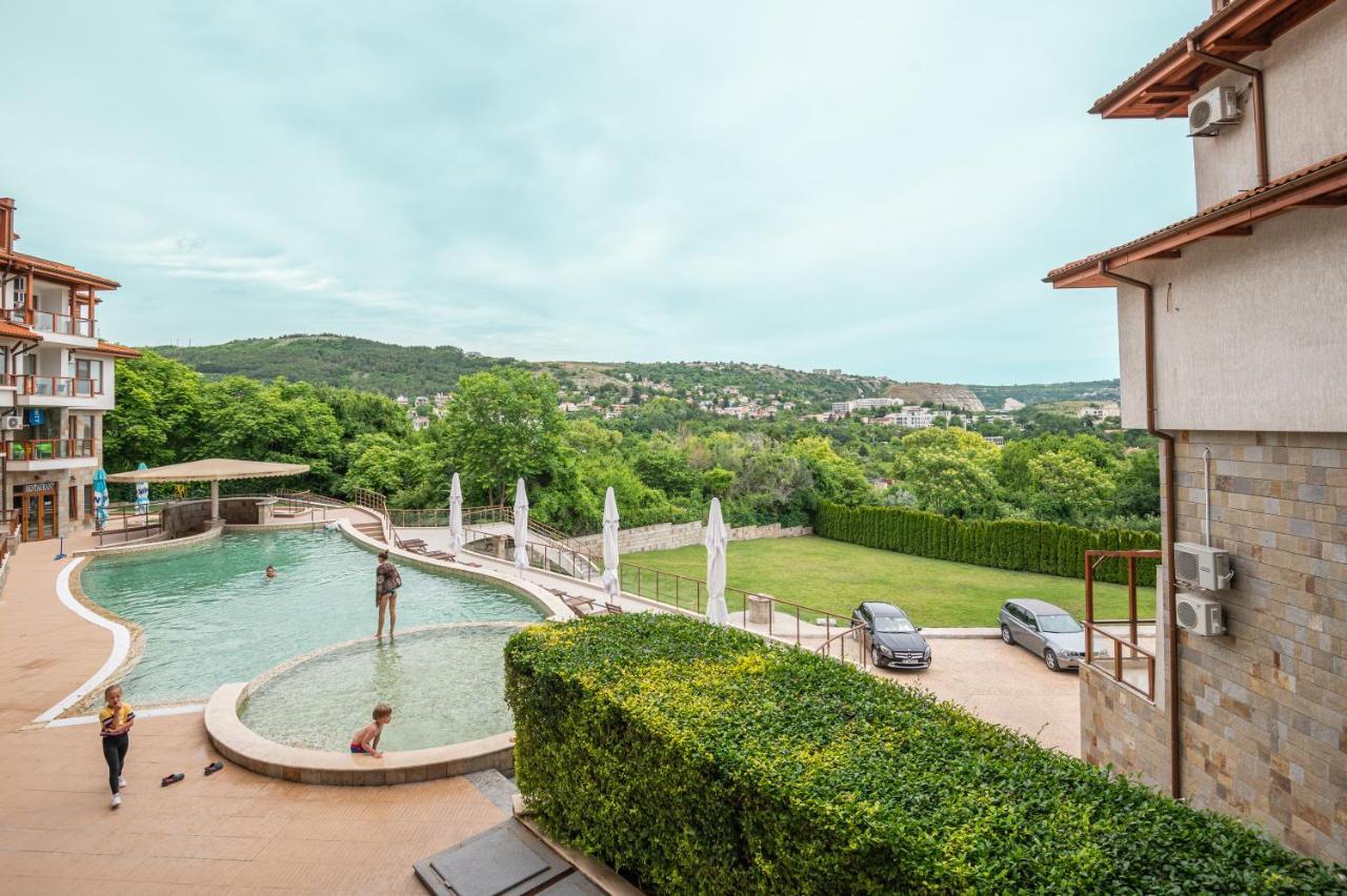 Апартамент За Гости Влади В Комплекс Garden Palace Balcsik Kültér fotó
